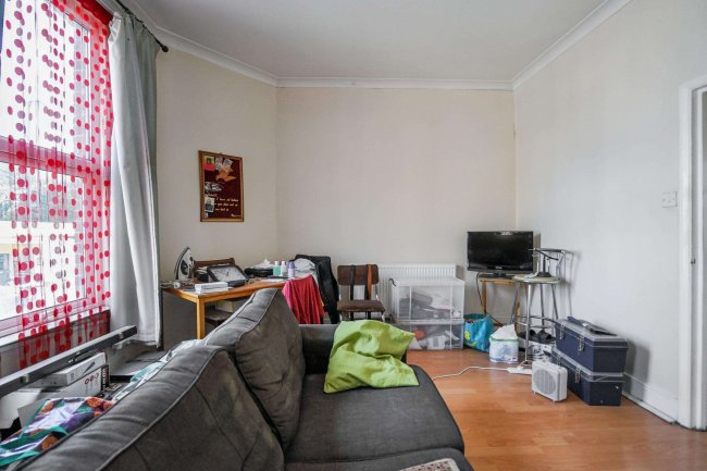 Flat 1, 110 Portland Road, South Norwood London, SE25 4PJ 3