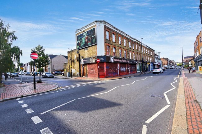 Flat 1, 110 Portland Road, South Norwood London, SE25 4PJ 3