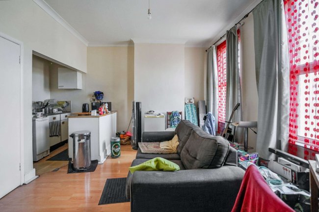 Flat 1, 110 Portland Road, South Norwood London, SE25 4PJ 3