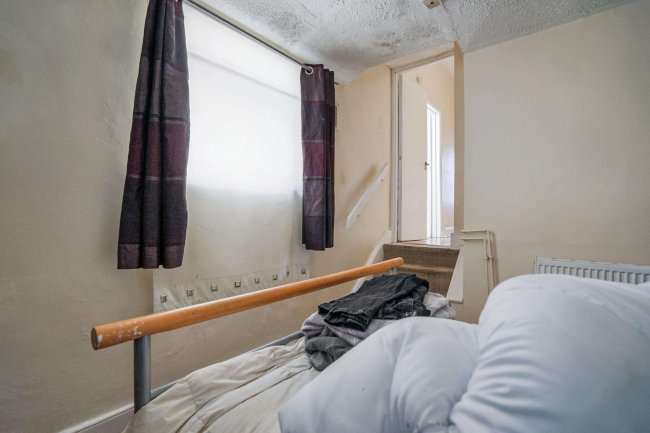 Flat 1, 110 Portland Road, South Norwood London, SE25 4PJ 3