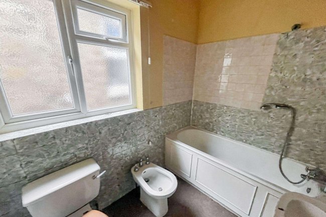 43 Norbury Court Road, Norbury, London SW16 4HU 6