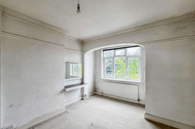 43 Norbury Court Road, Norbury, London SW16 4HU 6