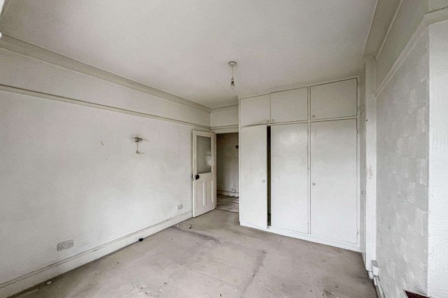 43 Norbury Court Road, Norbury, London SW16 4HU 6