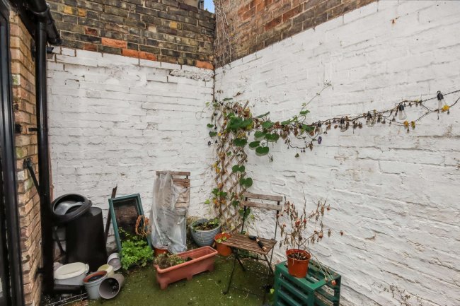 24 Cross Street, Cambridge, CB1 2HW 1