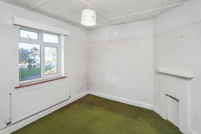 77/79 Tavistock Avenue, St. Albans, Hertfordshire, AL1 2NL 9