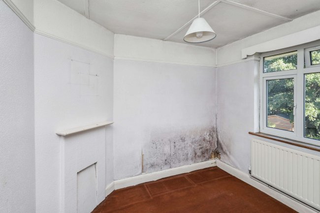 77/79 Tavistock Avenue, St. Albans, Hertfordshire, AL1 2NL 9