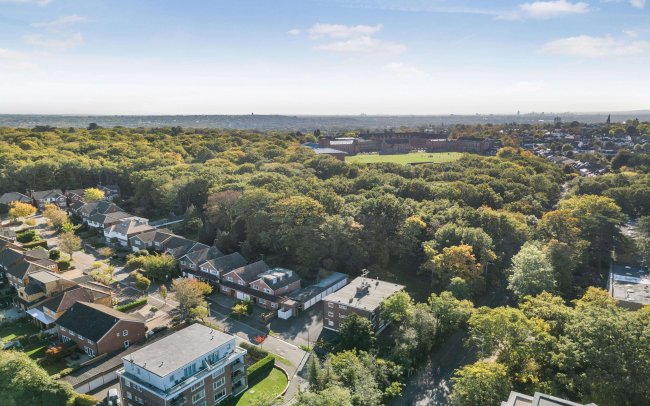 1-6 Whitehall Lodge, Bentley Way, Woodford Green IG8 0SF 10