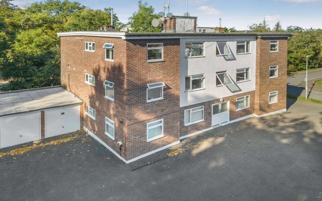 1-6 Whitehall Lodge, Bentley Way, Woodford Green IG8 0SF 10