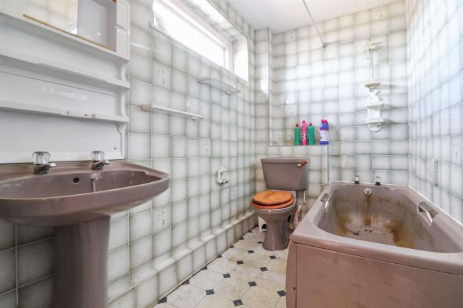 40 Conifer Close, Ormesby, Middlesbrough, Cleveland, TS7 9PL 2