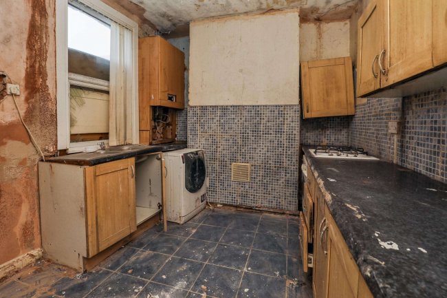 52 Lucerne Road, Wallasey, CH44 7HA 10