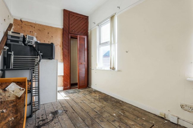 52 Lucerne Road, Wallasey, CH44 7HA 10