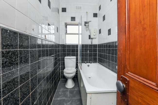 52 Lucerne Road, Wallasey, CH44 7HA 10