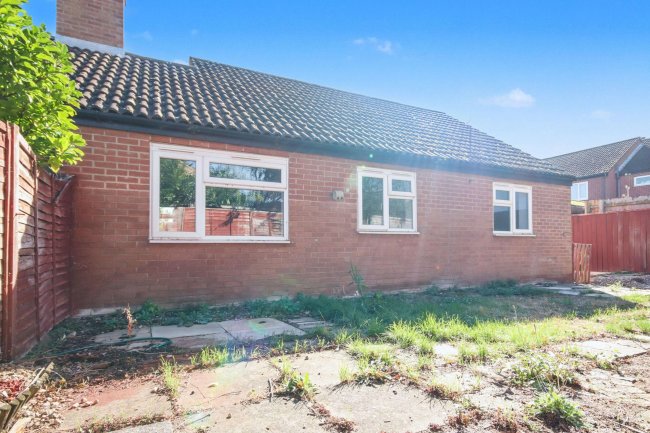 1 Carter Close, Brampton, Huntingdon, Cambridgeshire PE28 4UY 9