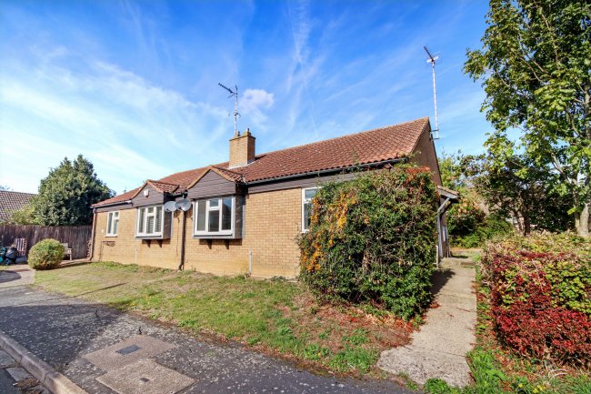 10 Beaumaris Road, Sawtry, Huntingdon, Cambridgeshire PE28 5SF 4