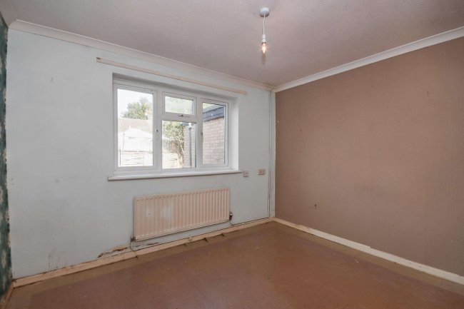 10 Beaumaris Road, Sawtry, Huntingdon, Cambridgeshire PE28 5SF 4