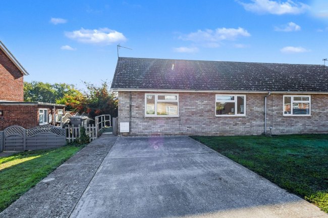 11 Cranfield Way, Buckden, St. Neots, Cambridgeshire, PE19 5TJ 2