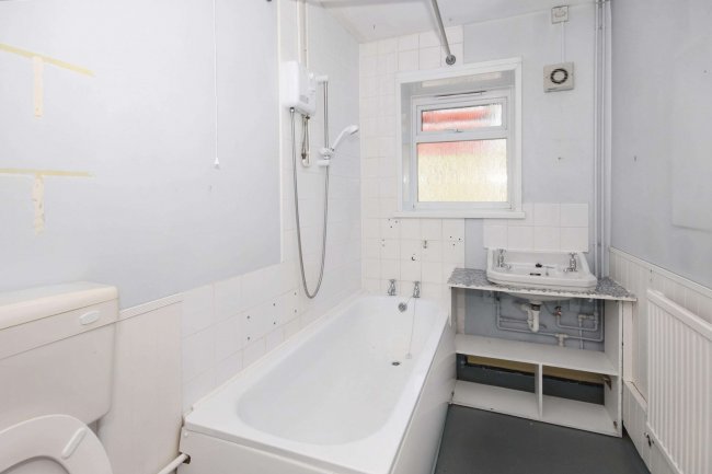 14 Montagu Road, Great Stukeley, Cambridgeshire, PE28 4AS 10