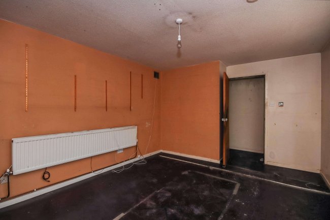 16 Dukes Road, Eaton Socon, St. Neots, Cambridgeshire, PE19 8DD 7