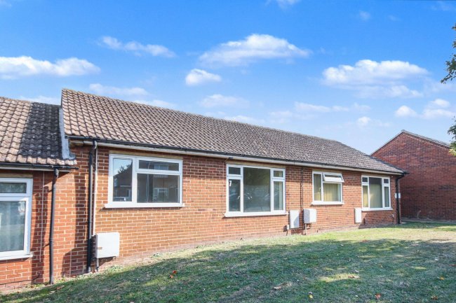 7 Chequers Close, Fenstanton, Cambridgeshire, PE28 9QY 7