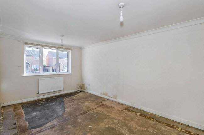 14 Bowness, Wellingborough, Northamptonshire, NN8 3FS 10