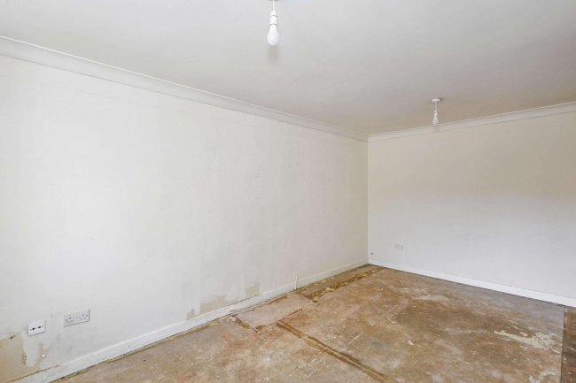 14 Bowness, Wellingborough, Northamptonshire, NN8 3FS 10