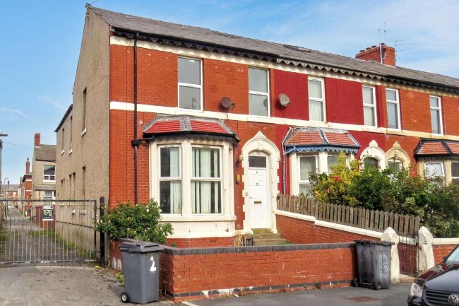 2 Chesterfield Road, Blackpool, Lancashire, FY1 2PP 15