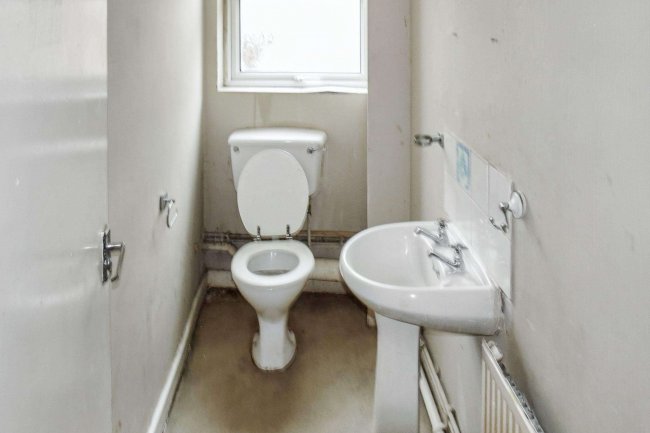 2 Chesterfield Road, Blackpool, Lancashire, FY1 2PP 15