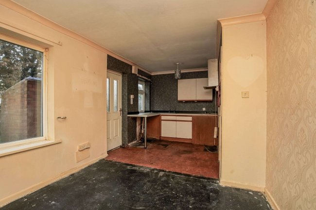 51 Town Lane, Southport, PR8 6NJ 5