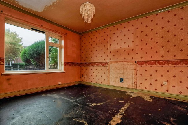 51 Town Lane, Southport, PR8 6NJ 5