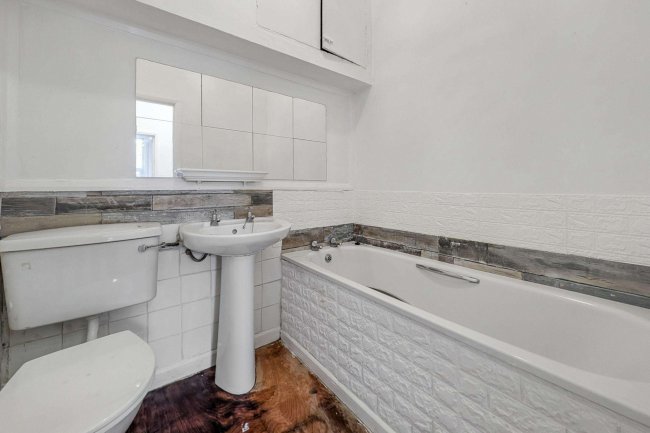 15 Marlborough Street North, South Shields, Tyne & Wear, NE33 4DA 4