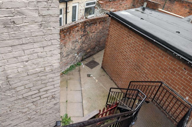 15 Marlborough Street North, South Shields, Tyne & Wear, NE33 4DA 4