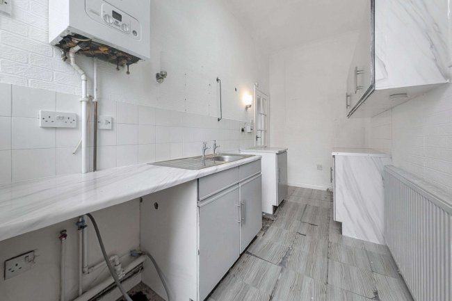 15 Marlborough Street North, South Shields, Tyne & Wear, NE33 4DA 4