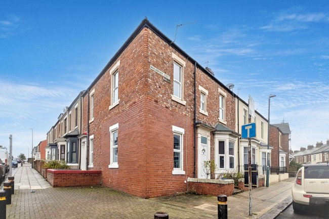 15 Marlborough Street North, South Shields, Tyne & Wear, NE33 4DA 4