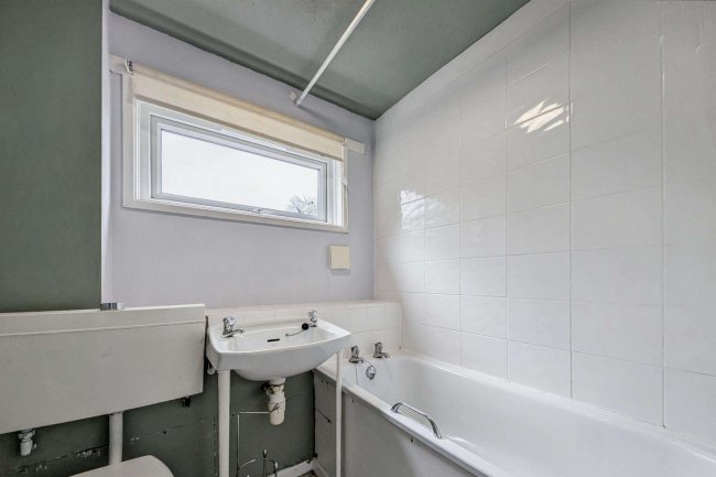 18 Elliott Drive, Felling, Gateshead, Tyne & Wear, NE10 9QY 2