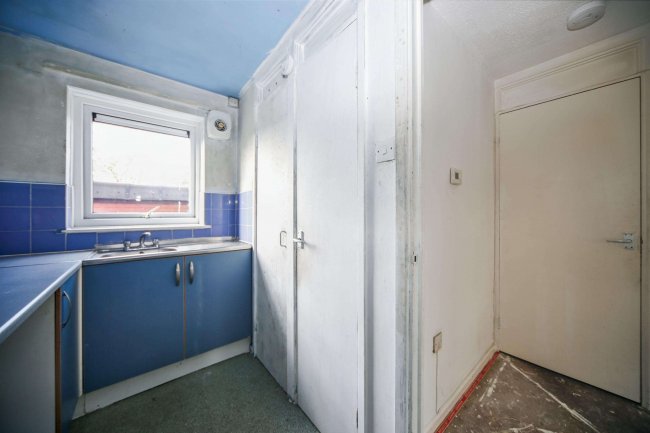 8 Fell View, Chorley, Lancashire, PR6 0NT 2