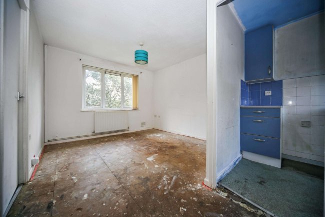 8 Fell View, Chorley, Lancashire, PR6 0NT 2