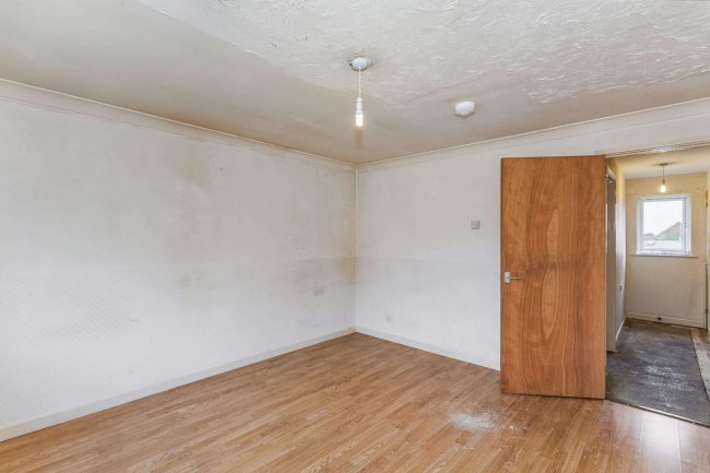 9 Penrith Drive, Wellingborough, Northamptonshire NN8 3XL 1