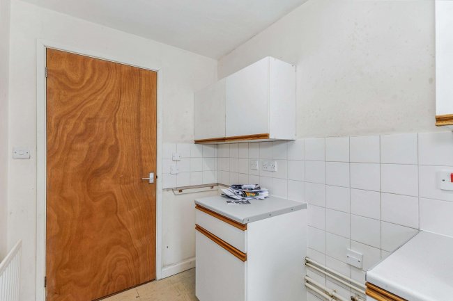 9 Penrith Drive, Wellingborough, Northamptonshire NN8 3XL 1