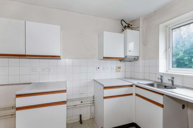 9 Penrith Drive, Wellingborough, Northamptonshire NN8 3XL 1