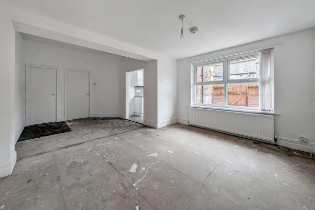 340 Whitehall Road, Gateshead, Tyne and Wear NE8 4PX 10