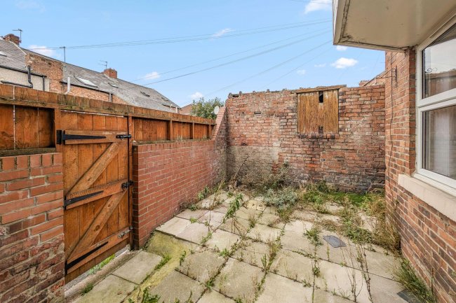 340 Whitehall Road, Gateshead, Tyne and Wear NE8 4PX 10