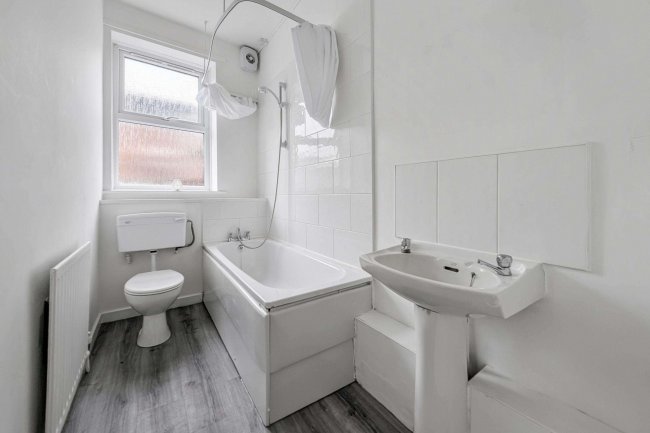 340 Whitehall Road, Gateshead, Tyne and Wear NE8 4PX 10