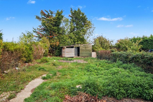 13 Pingle Bank, Holme, Peterborough, Cambridgeshire, PE7 3PJ 9