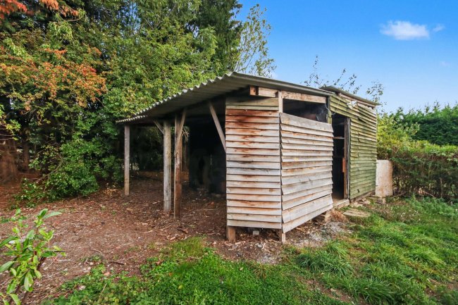 13 Pingle Bank, Holme, Peterborough, Cambridgeshire, PE7 3PJ 9