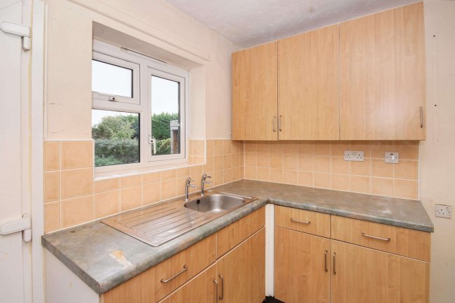 13 Pingle Bank, Holme, Peterborough, Cambridgeshire, PE7 3PJ 9