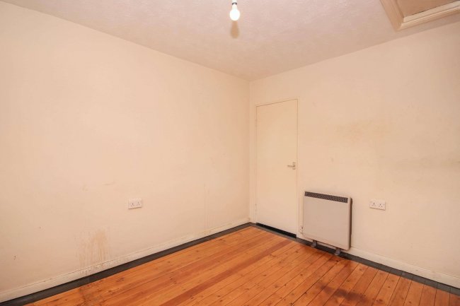 13 Pingle Bank, Holme, Peterborough, Cambridgeshire, PE7 3PJ 9