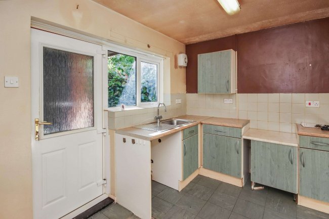 14 Manor Close, Yaxley, Peterborough, Cambridgeshire, PE7 3NS 10