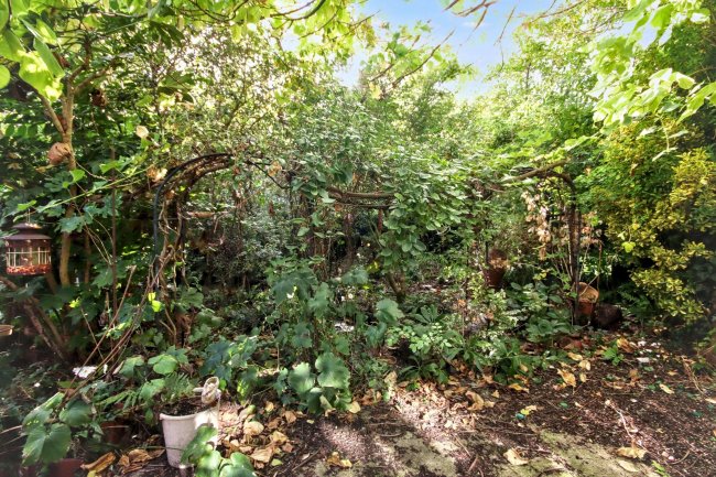 14 Manor Close, Yaxley, Peterborough, Cambridgeshire, PE7 3NS 10