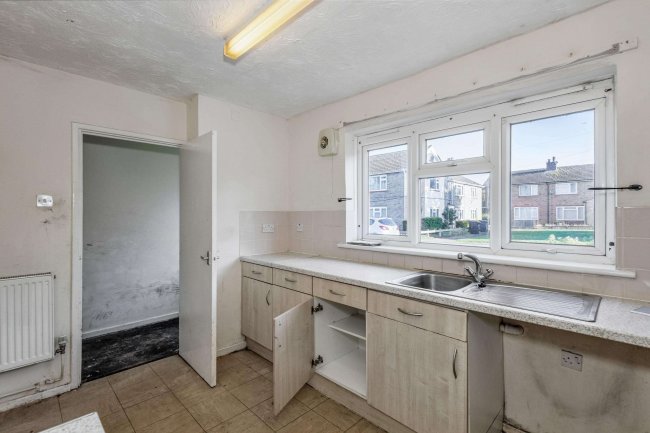 19 Wintringham Road, St. Neots, Cambridgeshire, PE19 1NX 3