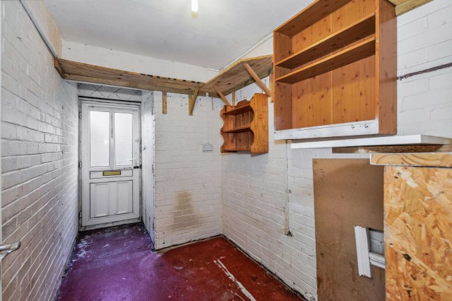 19 Wintringham Road, St. Neots, Cambridgeshire, PE19 1NX 3